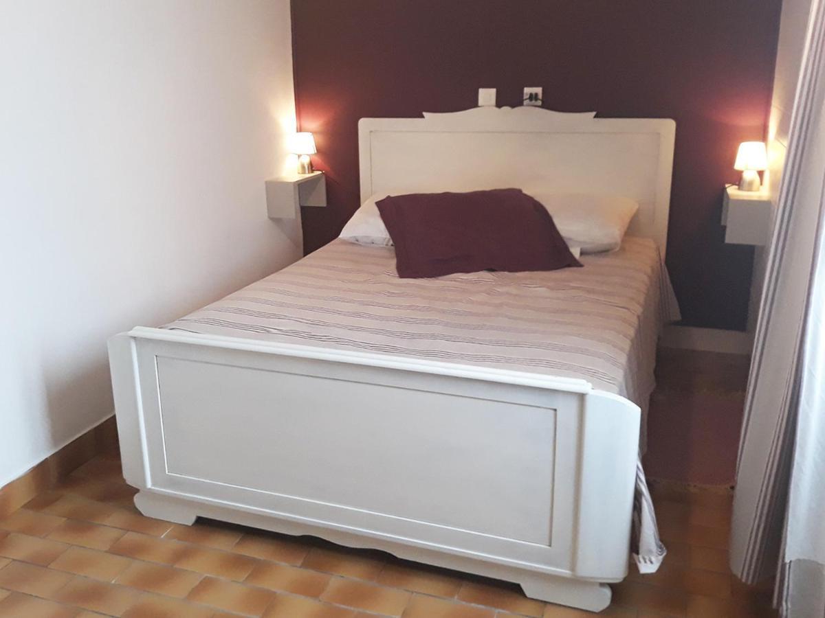 Un Petit Coin De Campagne Dans Le Pays De Saint-Gilles Villa Exterior photo